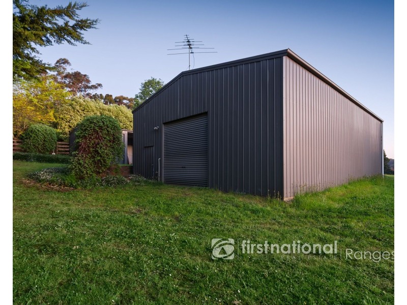 17 & 17a Ford Road, Emerald VIC 3782
