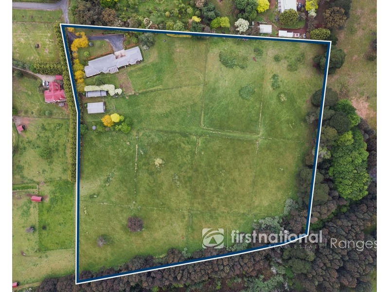 17 & 17a Ford Road, Emerald VIC 3782