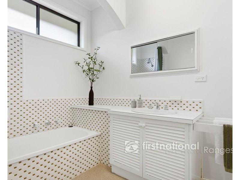 7 Tasman Avenue, Upwey VIC 3158