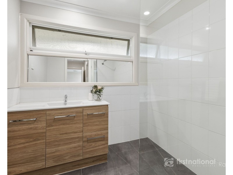 1/4 Wallace Avenue, Bayswater VIC 3153