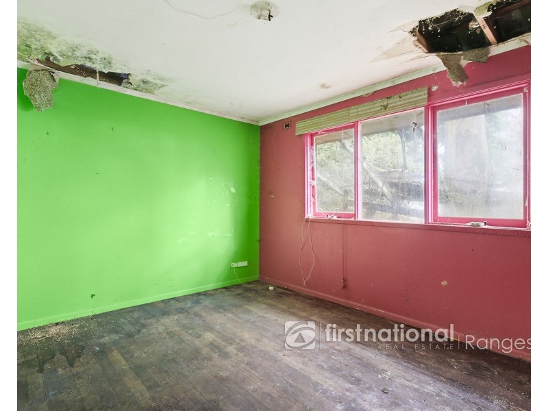 10 Titania Crescent, Tremont VIC 3785