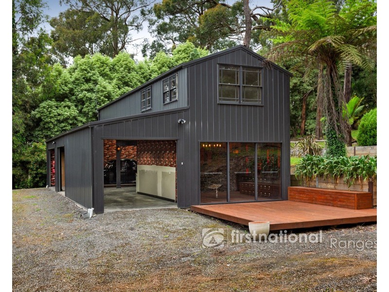 10 Salisbury Avenue, Cockatoo VIC 3781