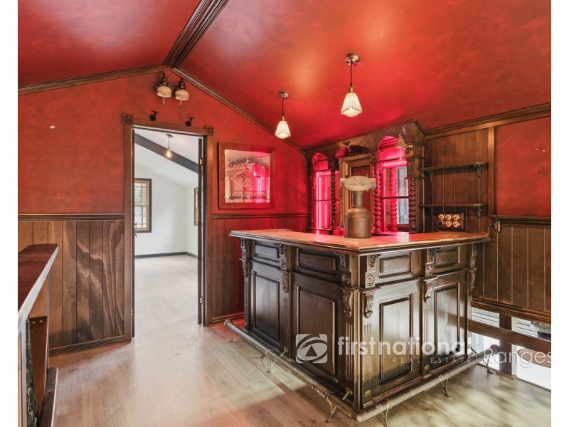 10 Salisbury Avenue, Cockatoo VIC 3781