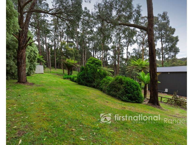 10 Salisbury Avenue, Cockatoo VIC 3781