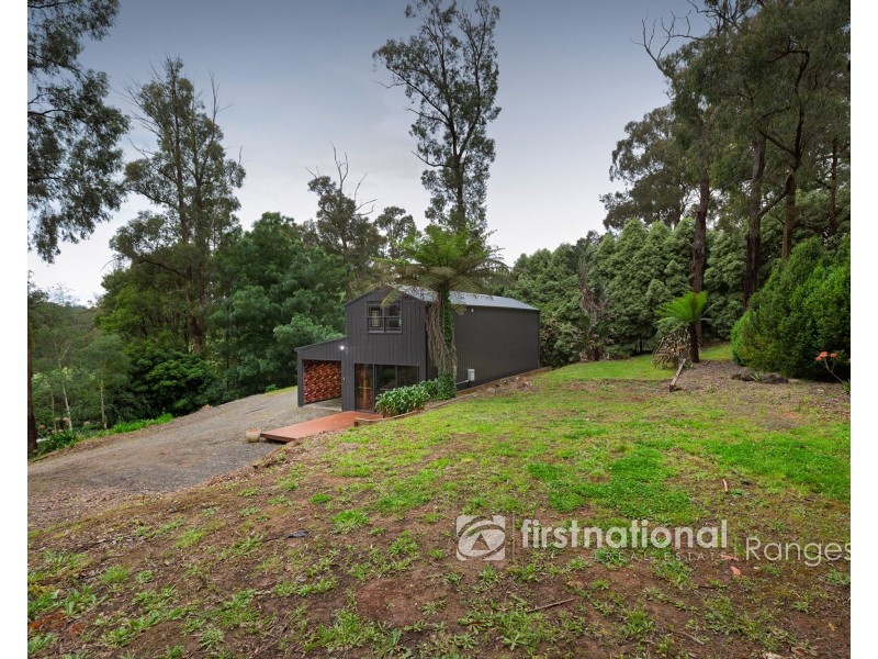 10 Salisbury Avenue, Cockatoo VIC 3781