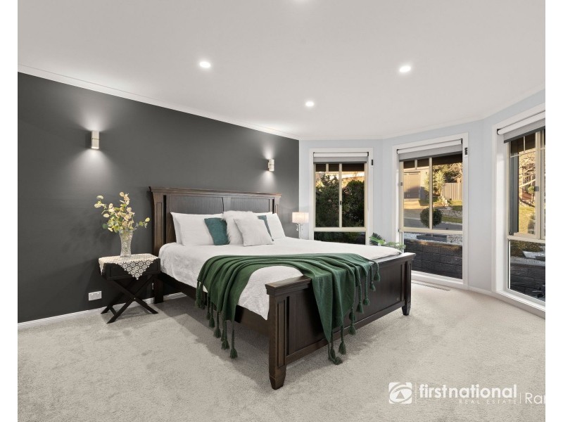 7 Montbrae Circuit, Narre Warren North VIC 3804