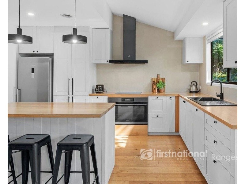 16 Church Road, Menzies Creek VIC 3159