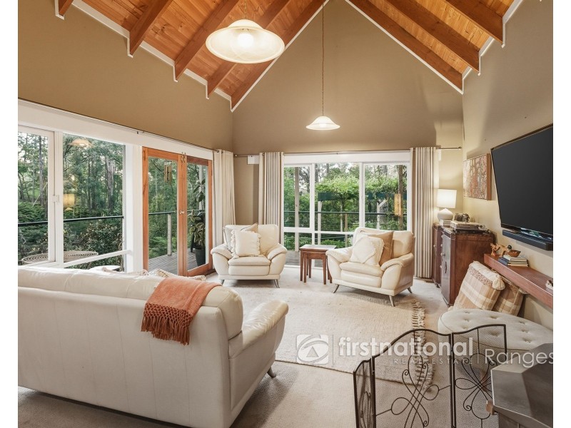 37 Fern Glade Drive, Emerald VIC 3782