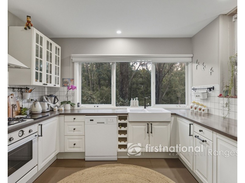 37 Fern Glade Drive, Emerald VIC 3782