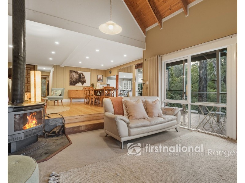 37 Fern Glade Drive, Emerald VIC 3782