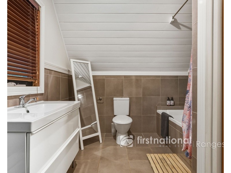 37 Fern Glade Drive, Emerald VIC 3782