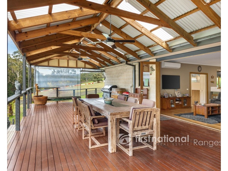 35 Edmunds Road, Cockatoo VIC 3781