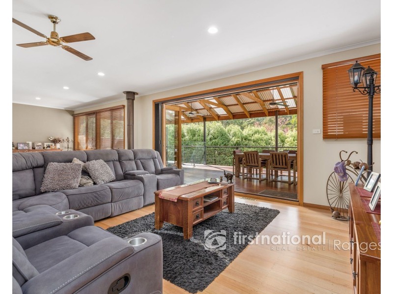 35 Edmunds Road, Cockatoo VIC 3781