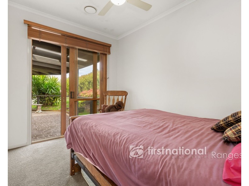35 Edmunds Road, Cockatoo VIC 3781