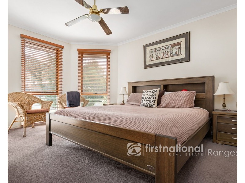 35 Edmunds Road, Cockatoo VIC 3781