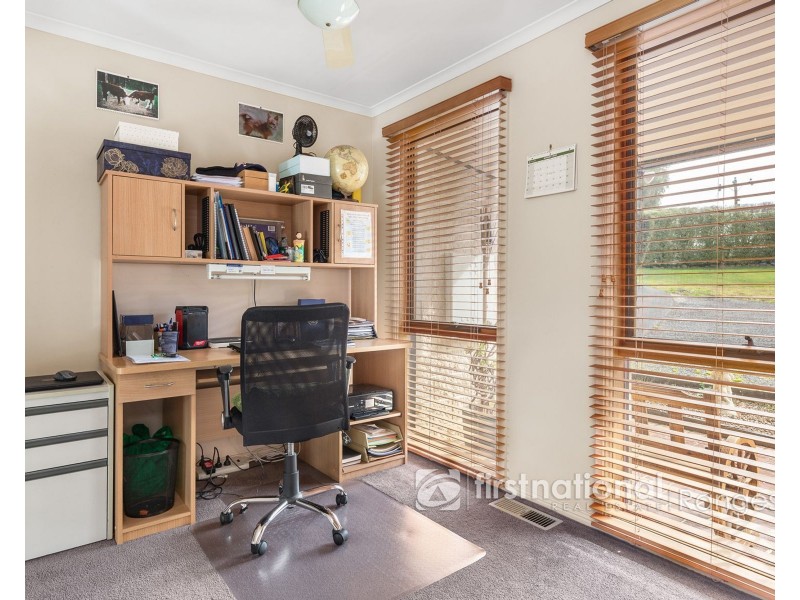 35 Edmunds Road, Cockatoo VIC 3781