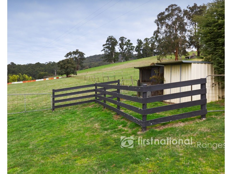 35 Edmunds Road, Cockatoo VIC 3781