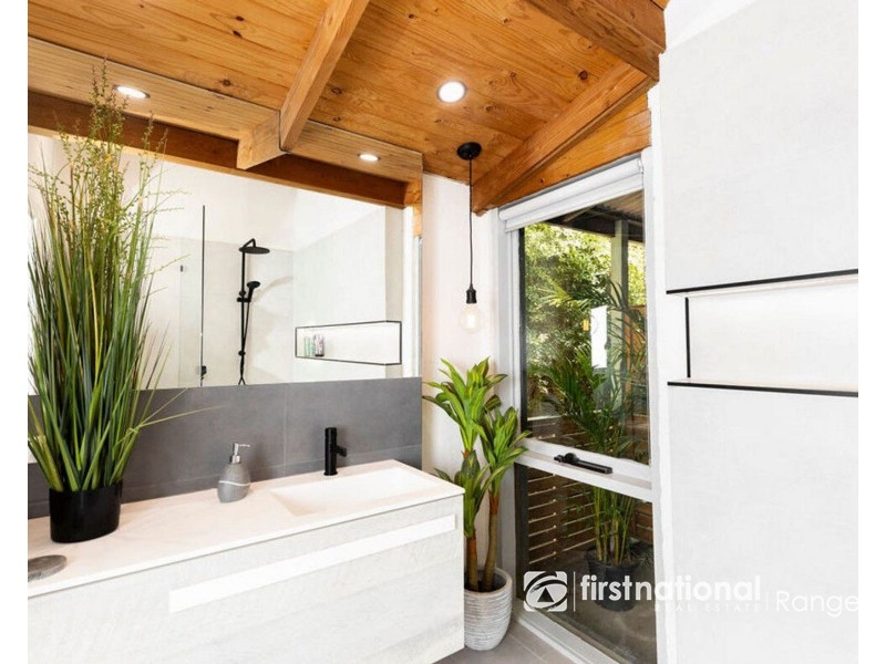 9 KITCHENER PARADE, Cockatoo VIC 3781