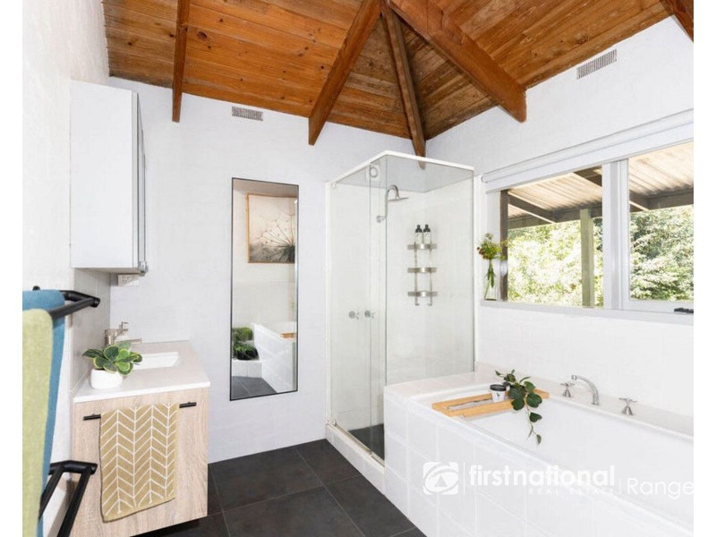 9 KITCHENER PARADE, Cockatoo VIC 3781