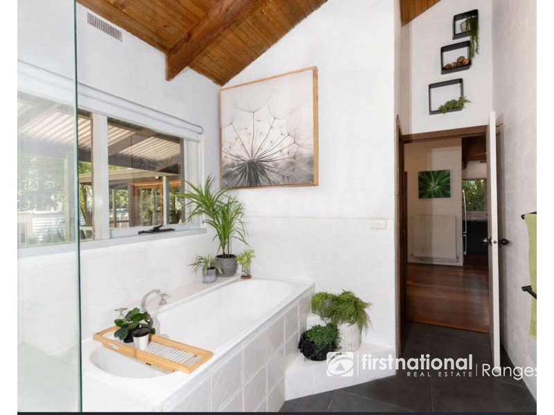 9 KITCHENER PARADE, Cockatoo VIC 3781