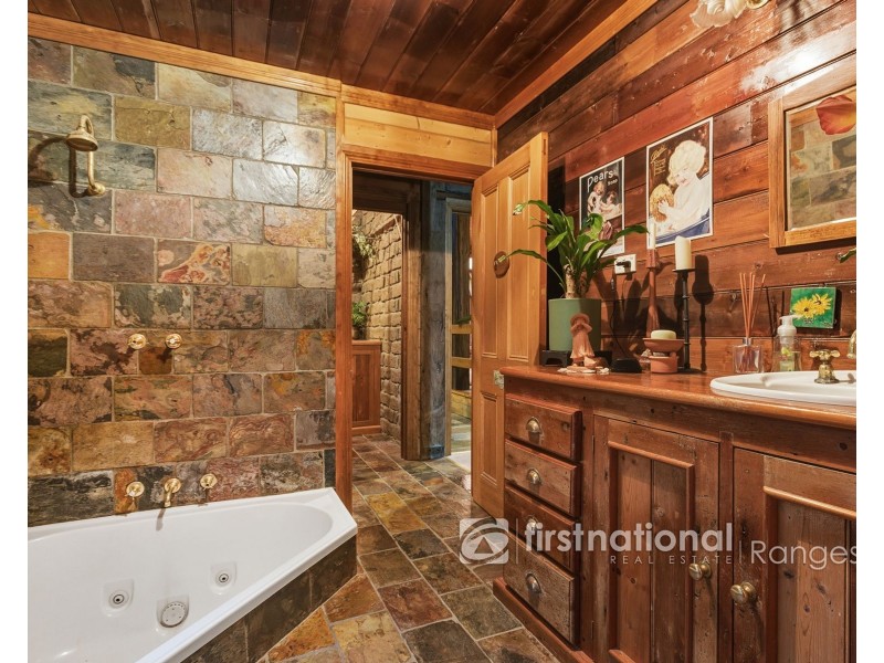 45 Bailey Road, Cockatoo VIC 3781