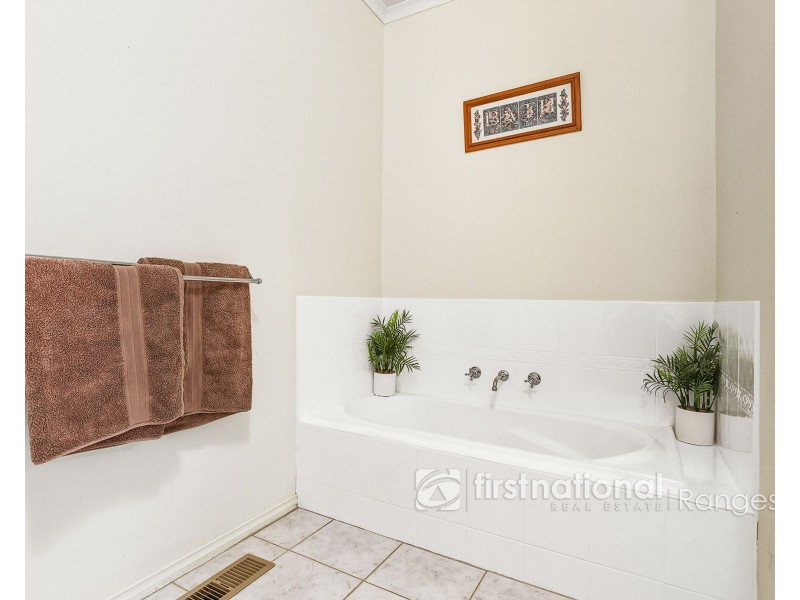 70 First Avenue, Cockatoo VIC 3781