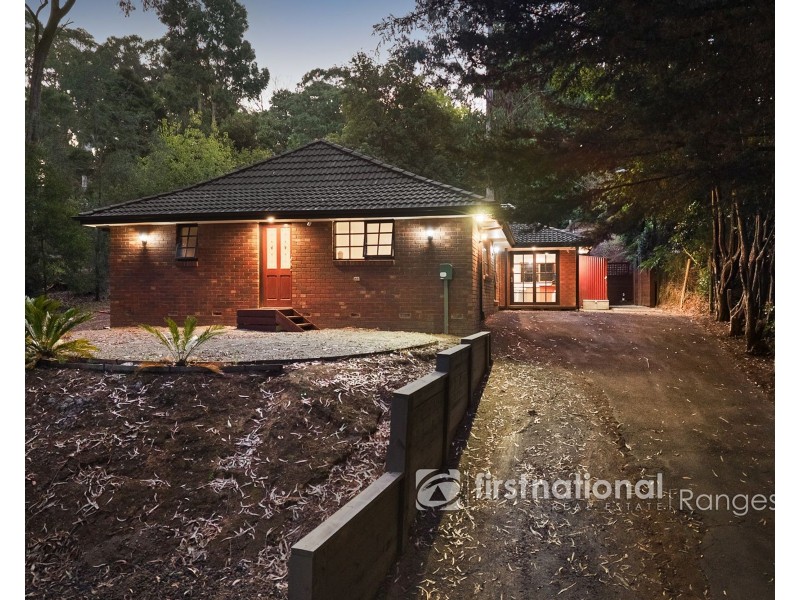 30 Amphlett Avenue, Cockatoo VIC 3781
