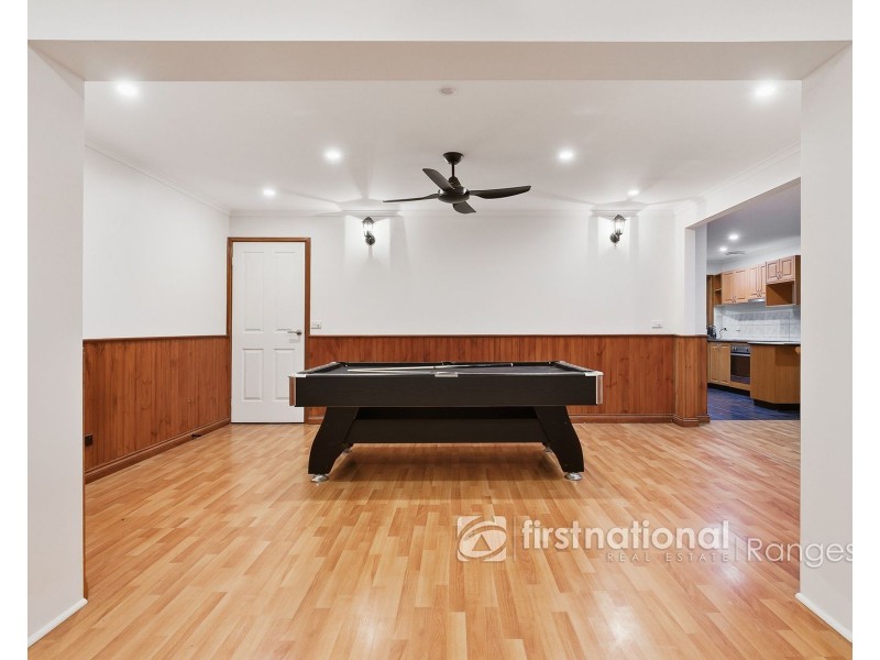 30 Amphlett Avenue, Cockatoo VIC 3781