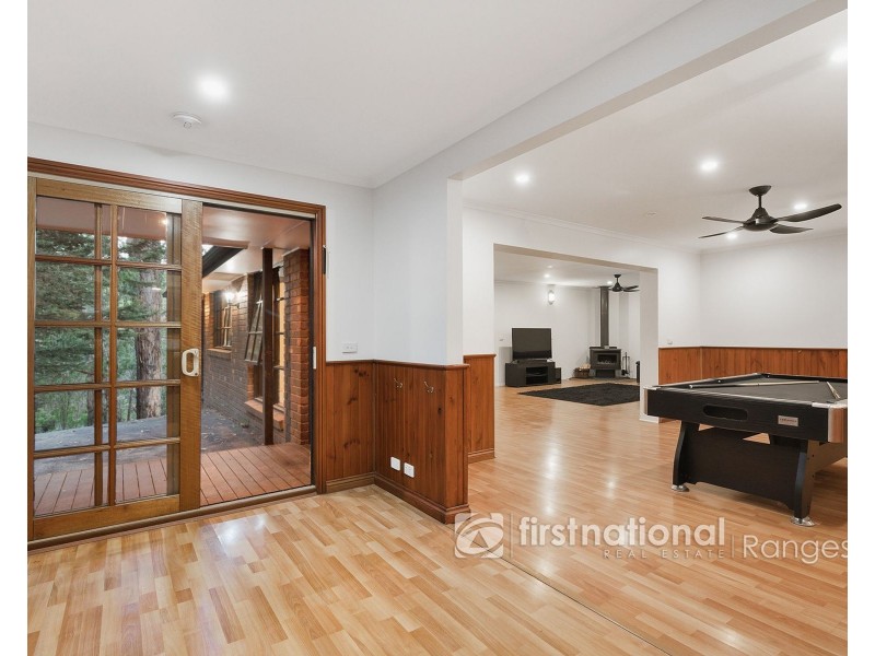 30 Amphlett Avenue, Cockatoo VIC 3781