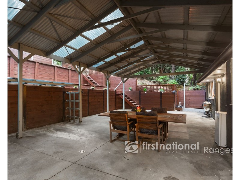 30 Amphlett Avenue, Cockatoo VIC 3781