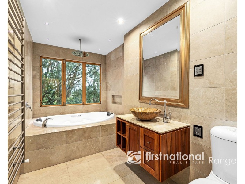10 Thompson Road, Upwey VIC 3158
