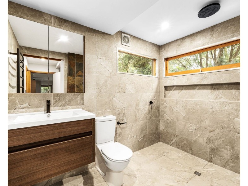 10 Thompson Road, Upwey VIC 3158