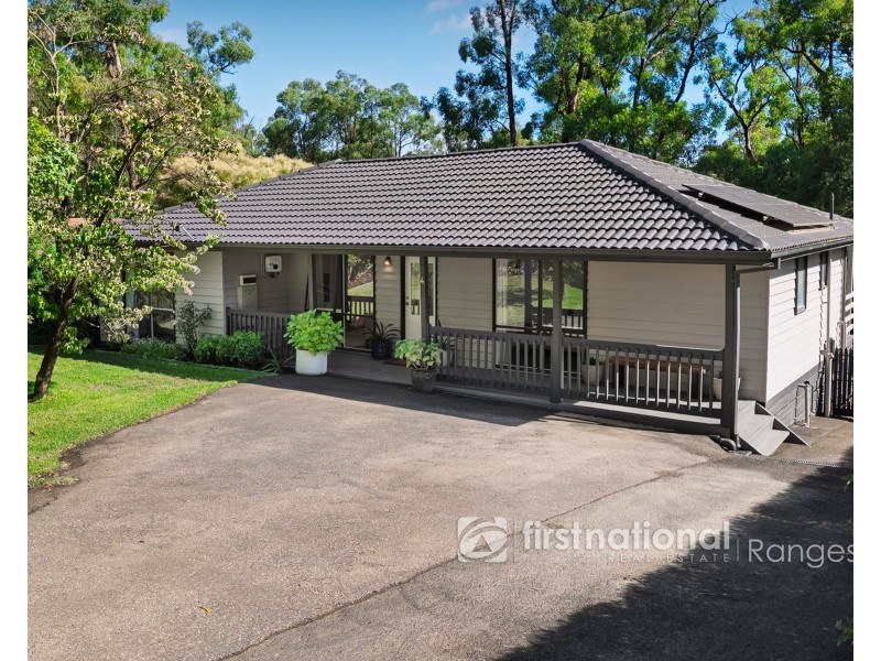 4 Joffre Parade, Cockatoo VIC 3781