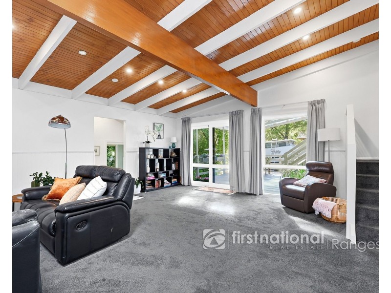 4 Joffre Parade, Cockatoo VIC 3781