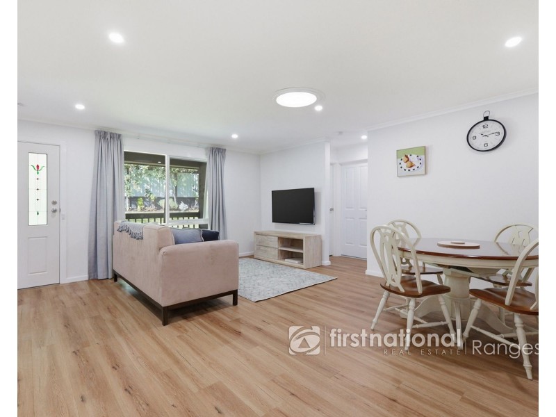 4 Joffre Parade, Cockatoo VIC 3781