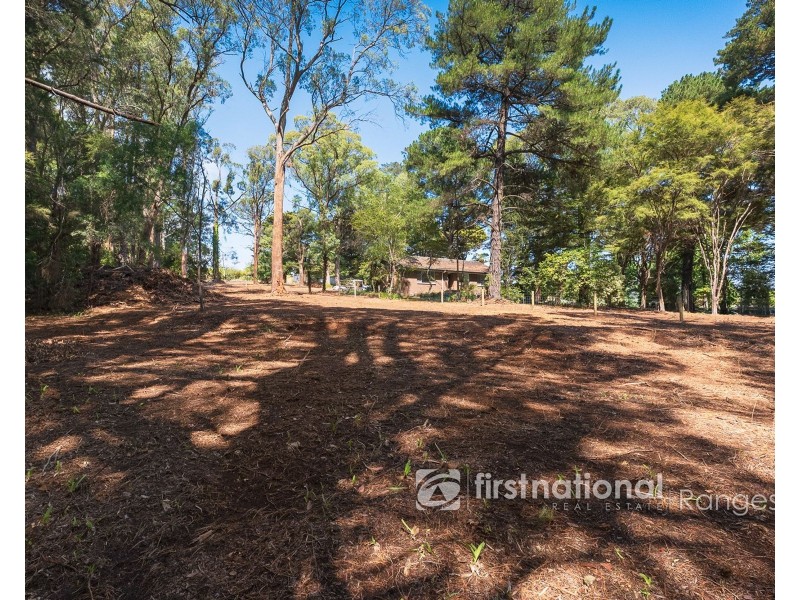 4 Station Avenue, Emerald VIC 3782