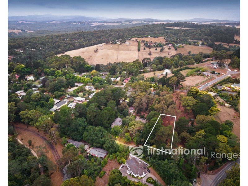 4 Station Avenue, Emerald VIC 3782