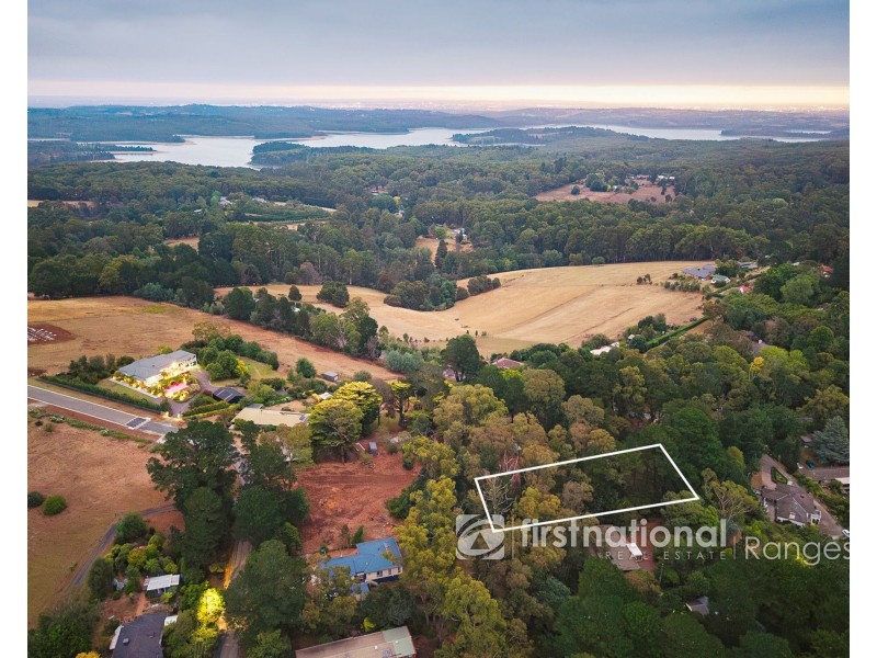 4 Station Avenue, Emerald VIC 3782