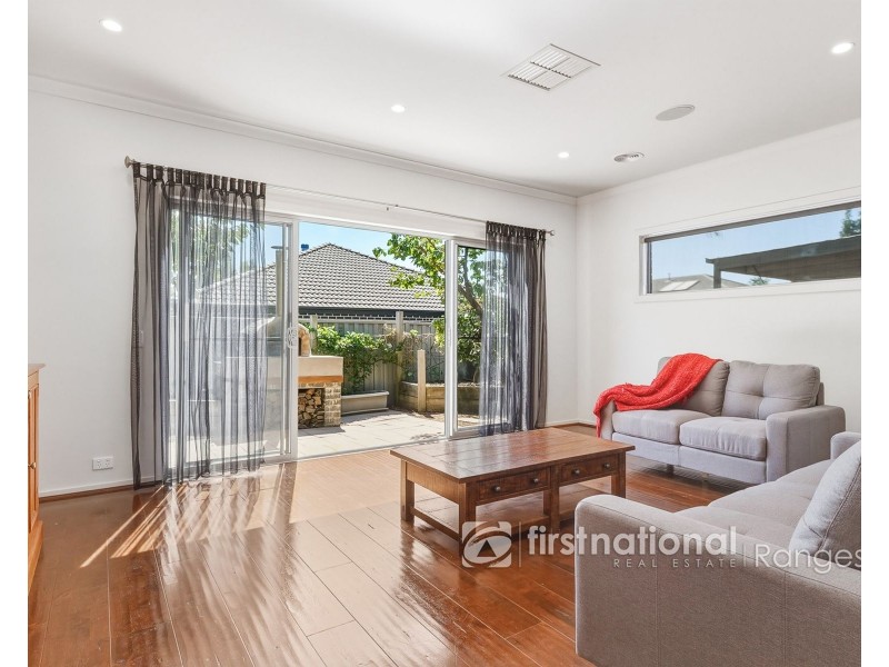 5 Headland Way, Cranbourne East VIC 3977