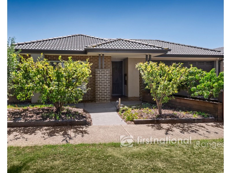 5 Headland Way, Cranbourne East VIC 3977