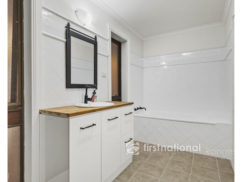 25 Agnes Street, Gembrook VIC 3783