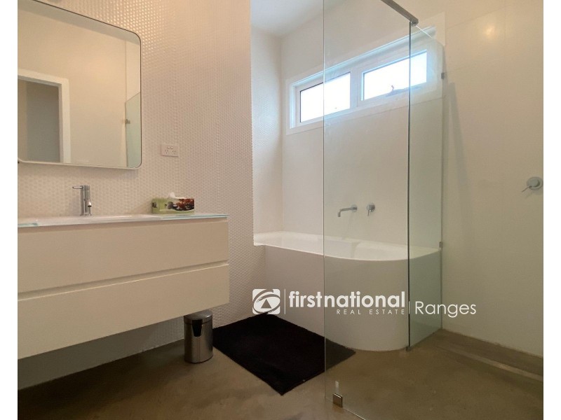 1 Bell Street, Cockatoo VIC 3781