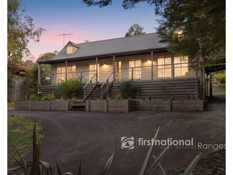 10 Haylock Avenue, Cockatoo VIC 3781