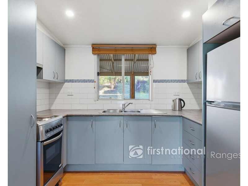 10 Haylock Avenue, Cockatoo VIC 3781