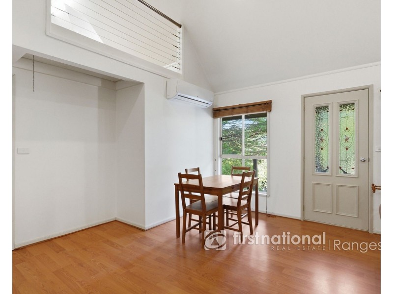 10 Haylock Avenue, Cockatoo VIC 3781