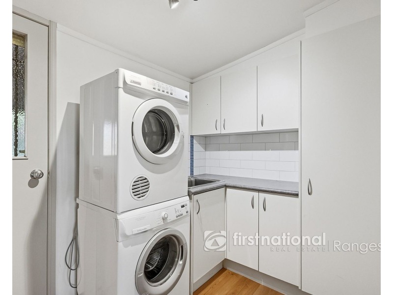 10 Haylock Avenue, Cockatoo VIC 3781