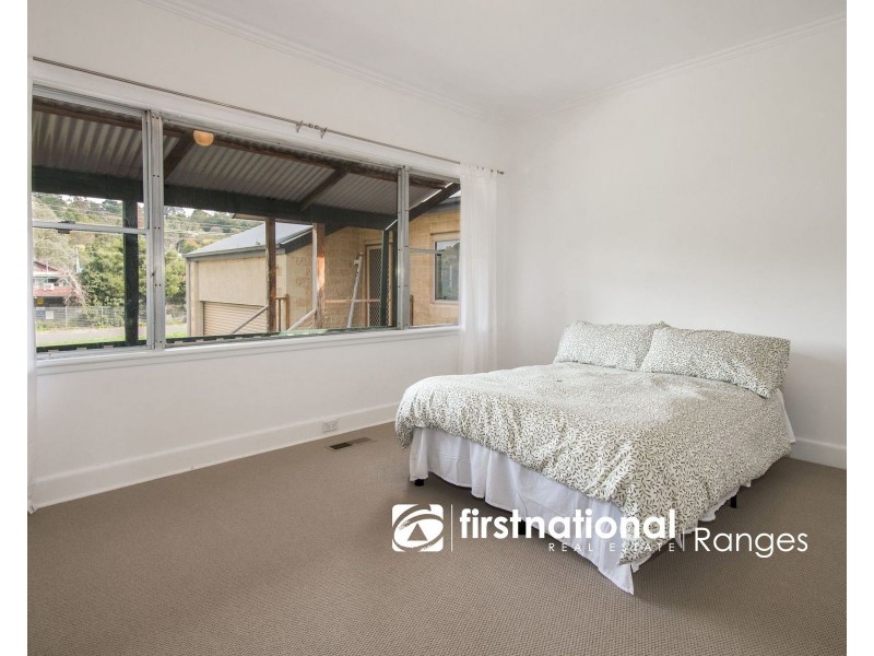 18 Darling Avenue, Upwey VIC 3158