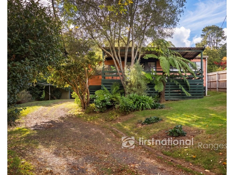 8 Paradise Grove, Emerald VIC 3782