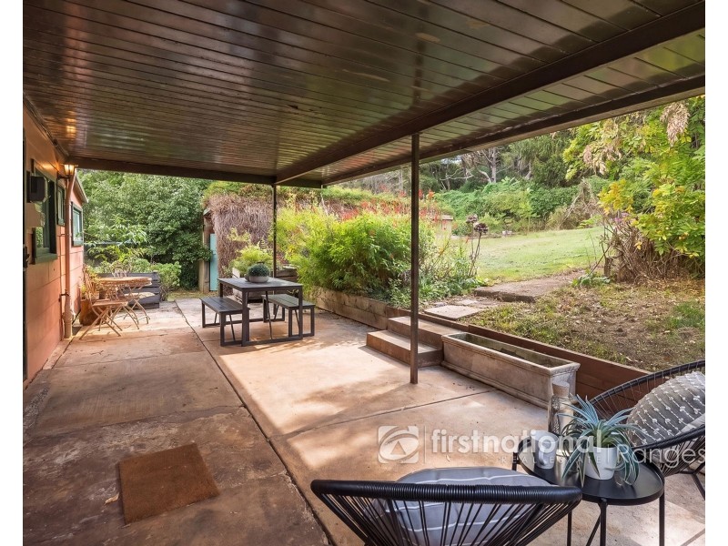 8 Paradise Grove, Emerald VIC 3782