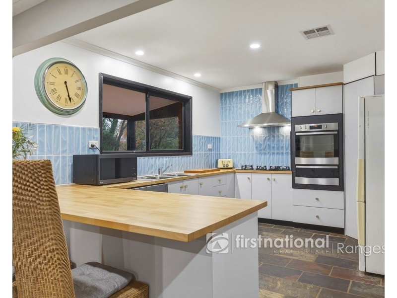 6 MacKenzie Street, Cockatoo VIC 3781